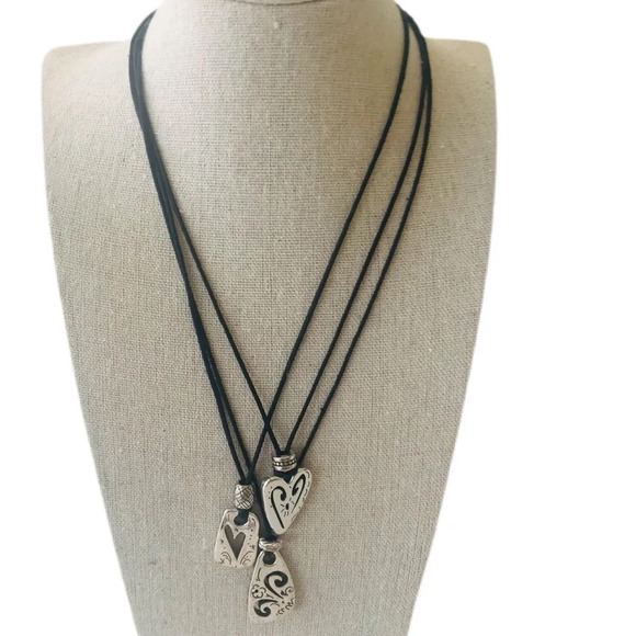 Brighton 3 strand leather necklace silver plated with 3 hearts. Silver plated - Picture 2 of 7